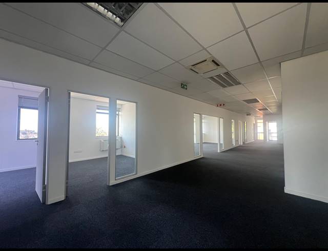 294M² OFFICE TO LET IN MEYERSDAL NATURE ESTATE